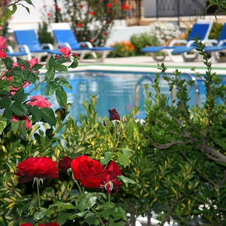 Aparthotel Agar